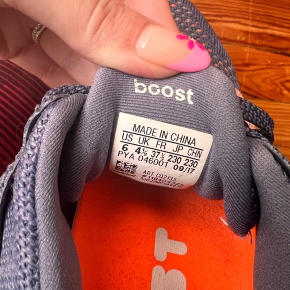 Adidas ultra boosts, size 6 - Picture 6 of 6